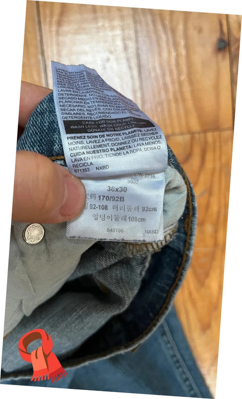 đź›’Jean Levi's Signature W36 L30đź›’