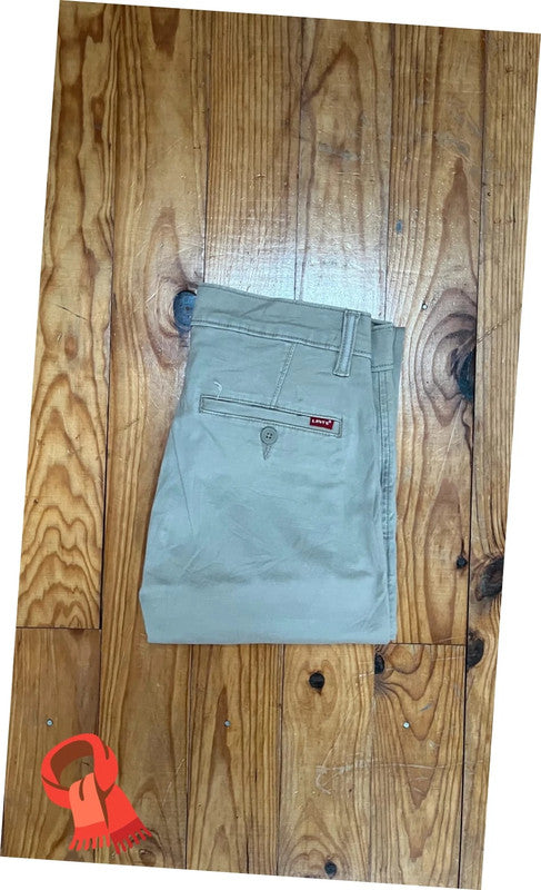 đź›’Jean Levi's Chino W29 L32đź›’