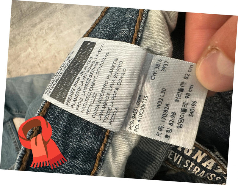 đź›’Jeans Levi's W32 L30đź›’