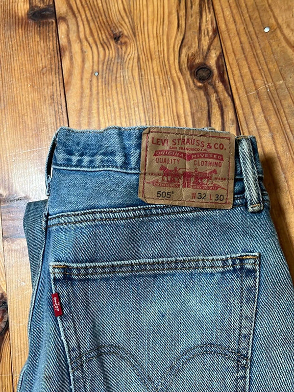 đź›’Jeans Levi's 505 W32 L30đź›’