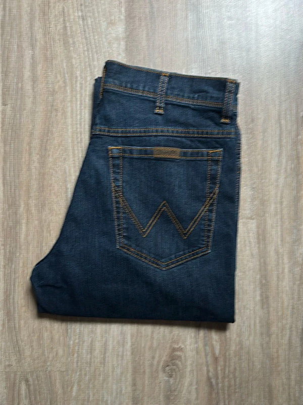 đź›’Jeans Wrangler W32 L32đź›’