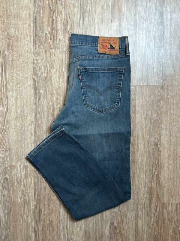 đź›’Jeans Levi's 541 W34 L30đź›’