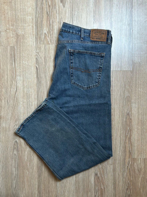 đź›’Jeans Levi's W42 L30đź›’
