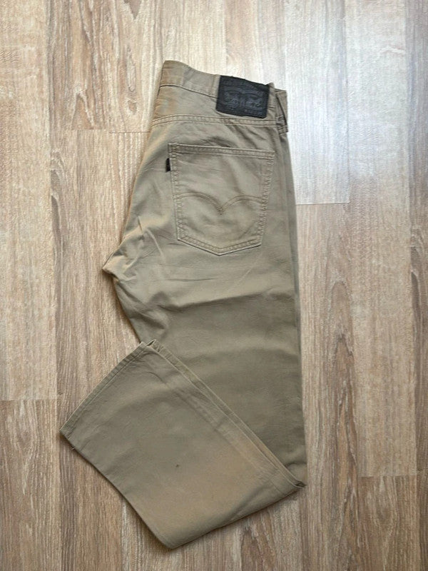 đź›’Jeans Levi's 513 W32 L30đź›’