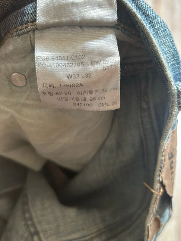 đź›’Jeans Levi's W32 L32đź›’