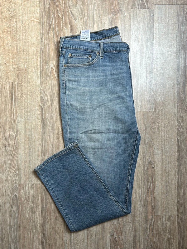 đź›’Jeans Levi's W42 L32đź›’