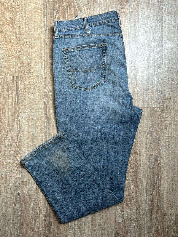 đź›’Jeans Levi's W42 L32đź›’
