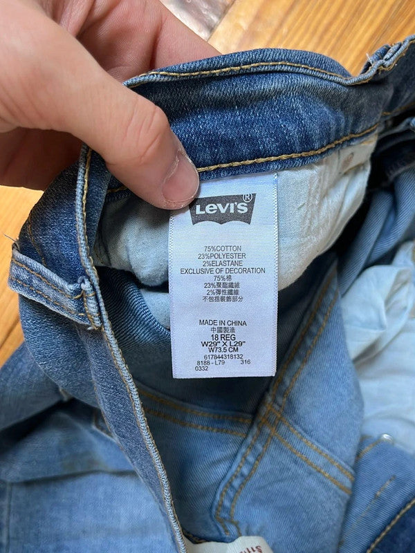 đź›’Jeans Levi's W29 L29đź›’