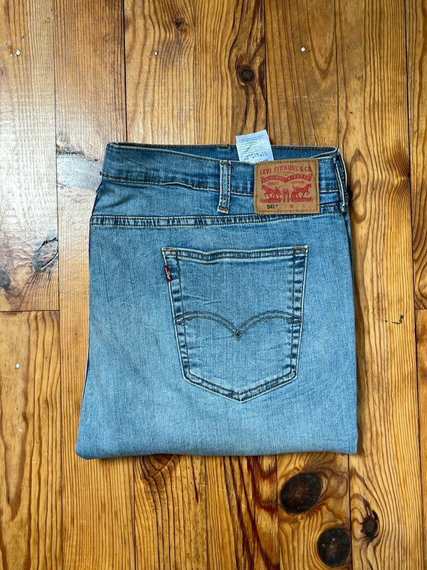 đź›’Jeans Levi's 541 W50 L32đź›’