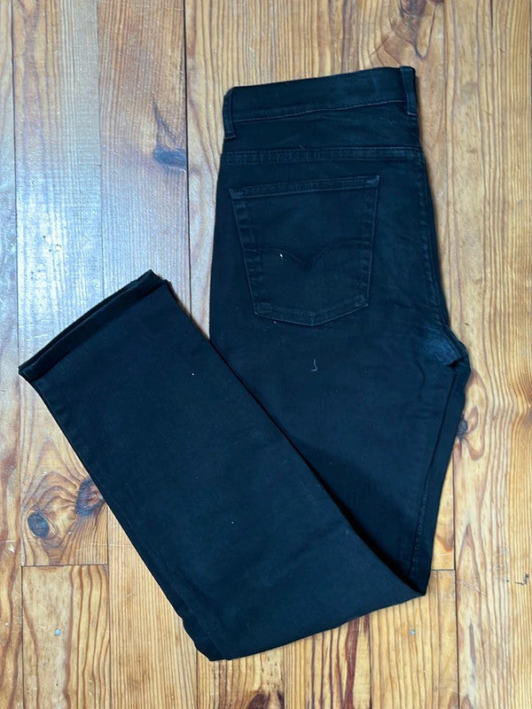 đź›’Jeans Levi's W28 L28đź›’