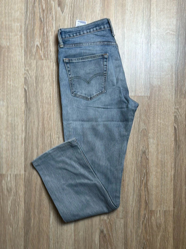 đź›’Jeans Levi's W33 L32đź›’