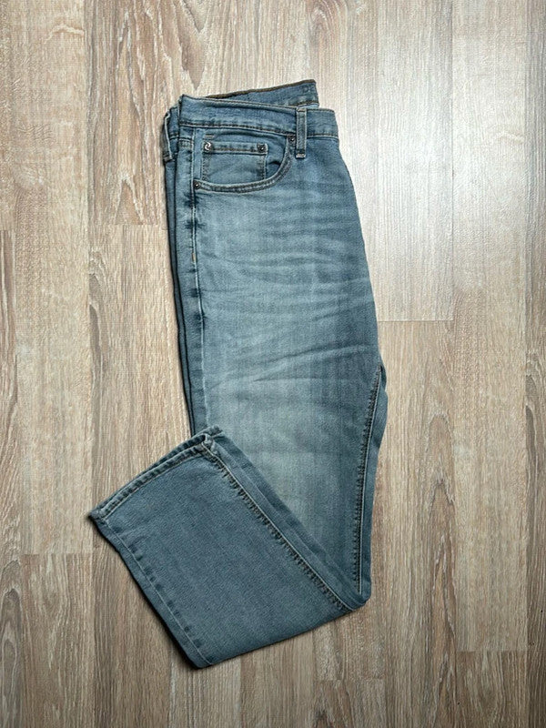 đź›’Jeans Levi's W32 L30đź›’