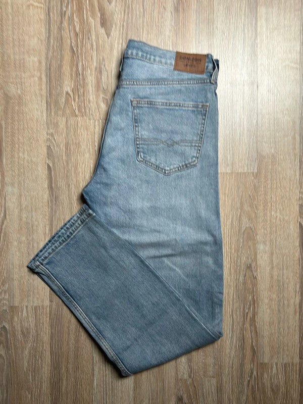 đź›’Jeans Levi's W33 L32đź›’