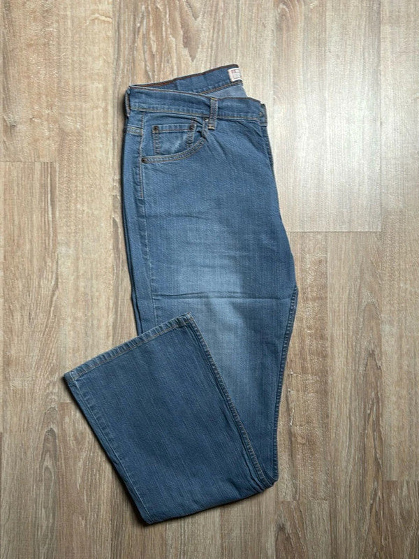 đź›’Jeans Levi's Mđź›’