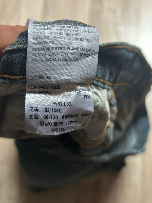 đź›’Jeans Levi's W42 L32đź›’