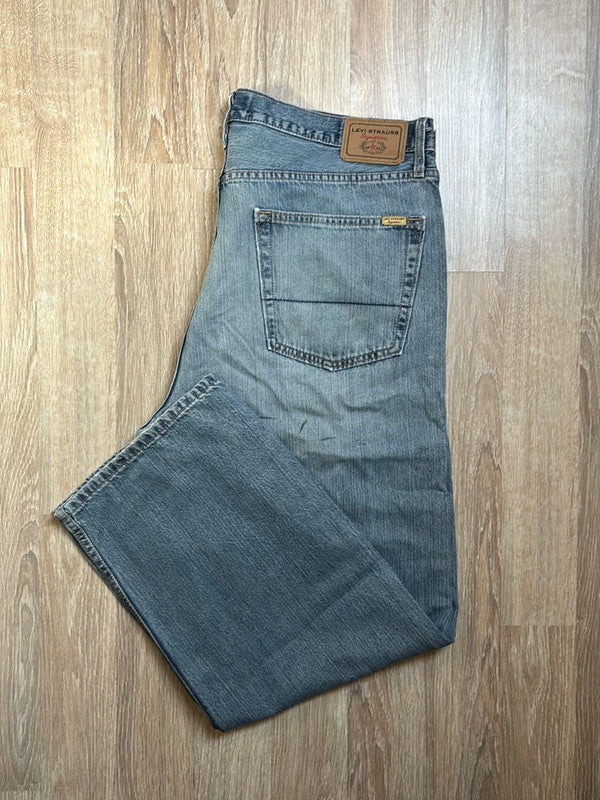 đź›’Jeans Levi's W42 L30đź›’