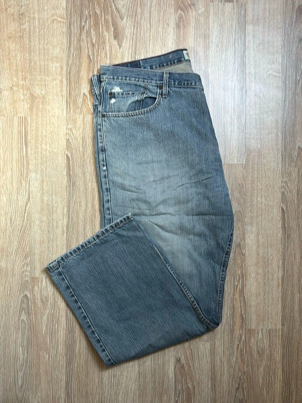 đź›’Jeans Levi's W42 L30đź›’