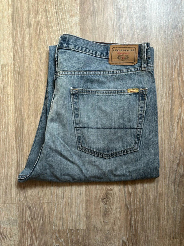 đź›’Jeans Levi's W42 L30đź›’