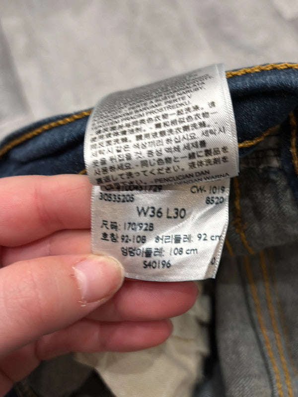 đź›’Short en jean Levi's 541 W36đź›’