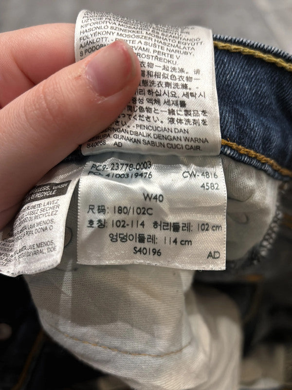 đź›’Short en jean Levi's 541 W40đź›’