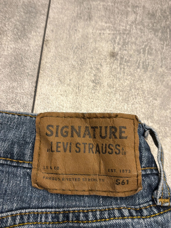 đź›’Short Levi's W42 đź›’