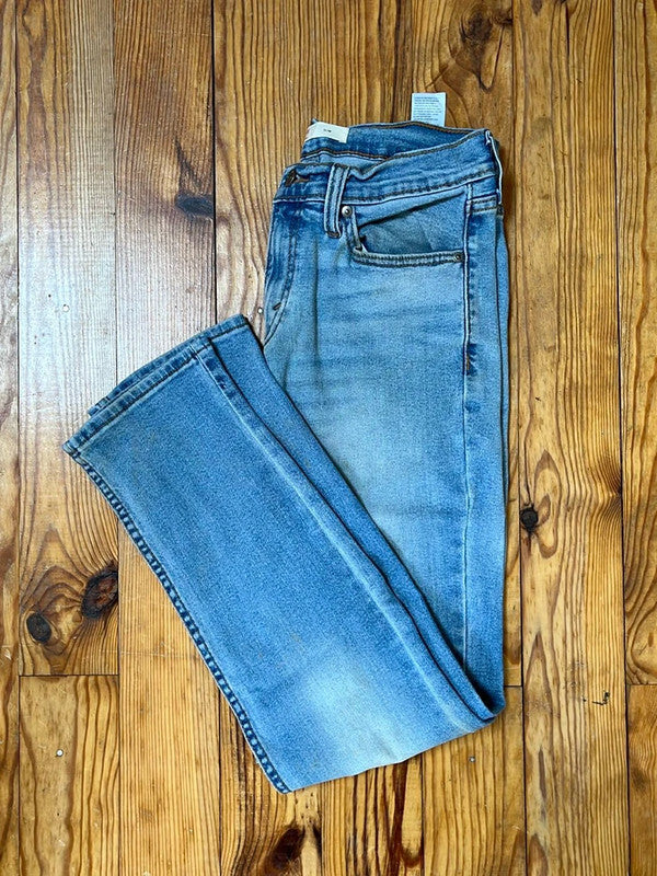 đź›’Jeans Levi's W29 L30đź›’