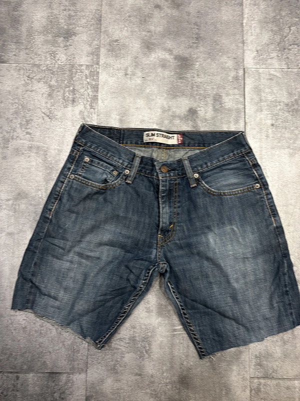 đź›’Short en jean Levi's 514 W30đź›’