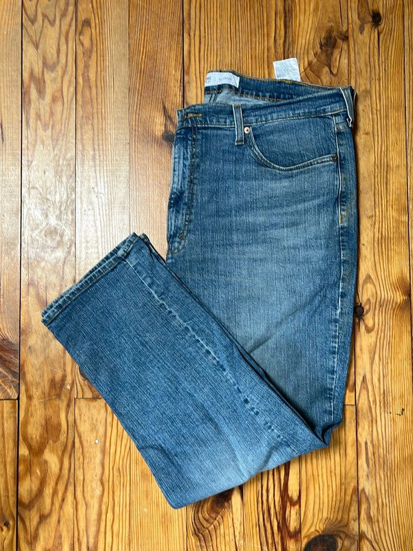 đź›’Jeans Levi's W40 L30đź›’