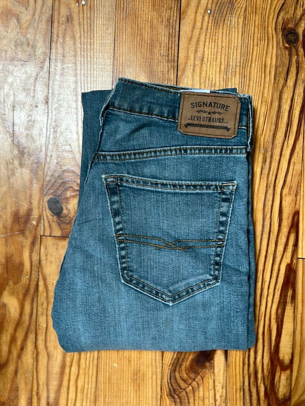 đź›’Jeans Levi's W29 L32đź›’