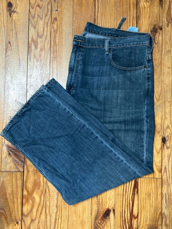 đź›’Jeans Levi's W42 L32đź›’