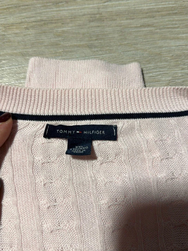 đź›’Pull rose Tommy Hilfiger taille XXLđź›’