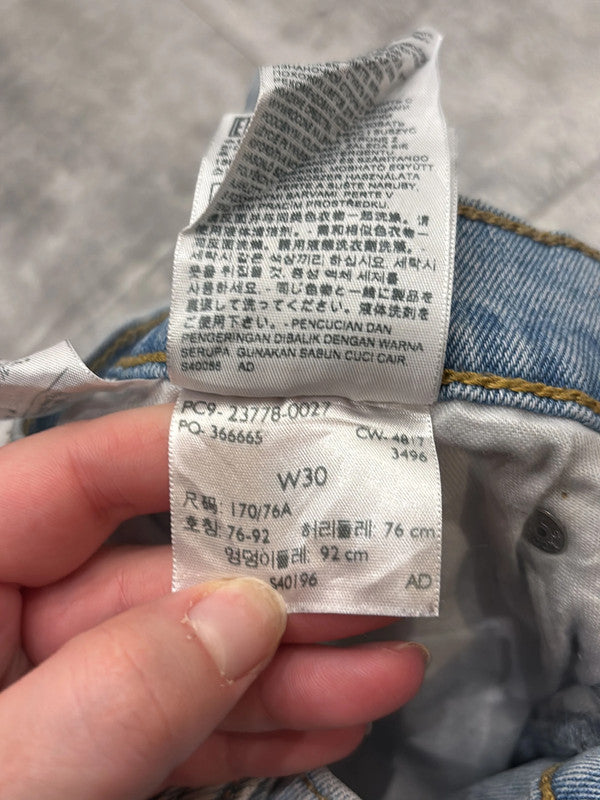 đź›’Short en jean Levi's 541 W30đź›’
