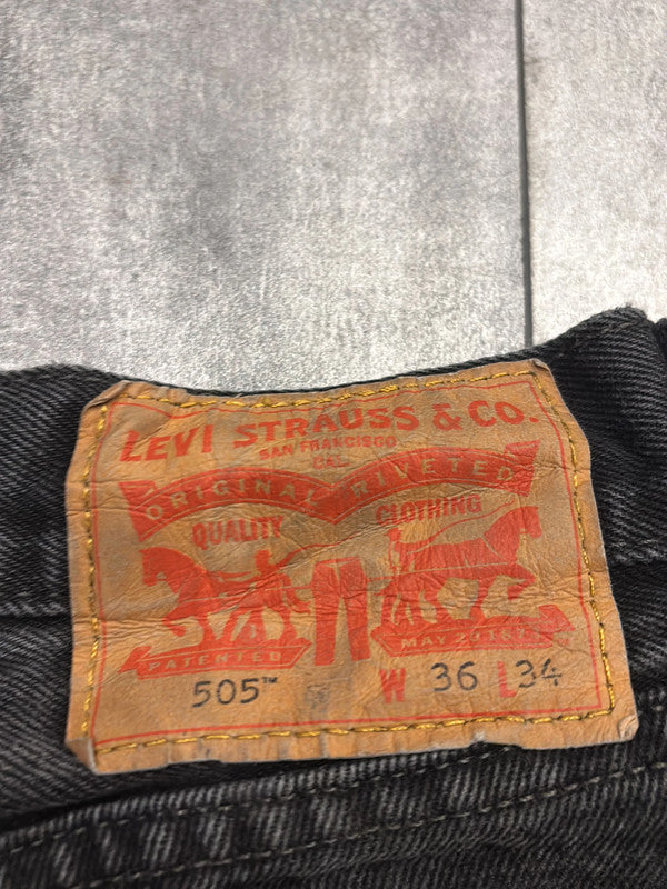 đź›’Short en jean Levi's 505 W36đź›’