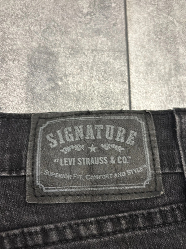 đź›’Short Levi's W34đź›’