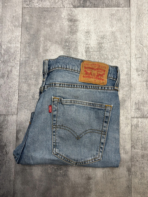 đź›’Short en jean Levi's 510 W34đź›’