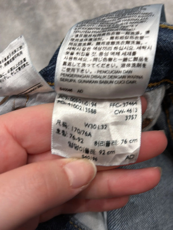 đź›’Short en jean Levi's 501 W30đź›’