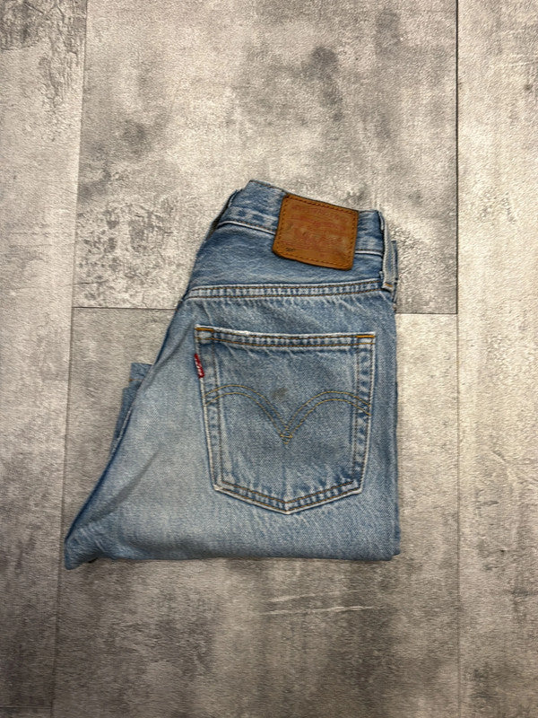 đź›’Short en jean Levi's 501 W23đź›’