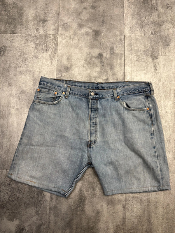 đź›’Short en jean Levi's 501 W44đź›’