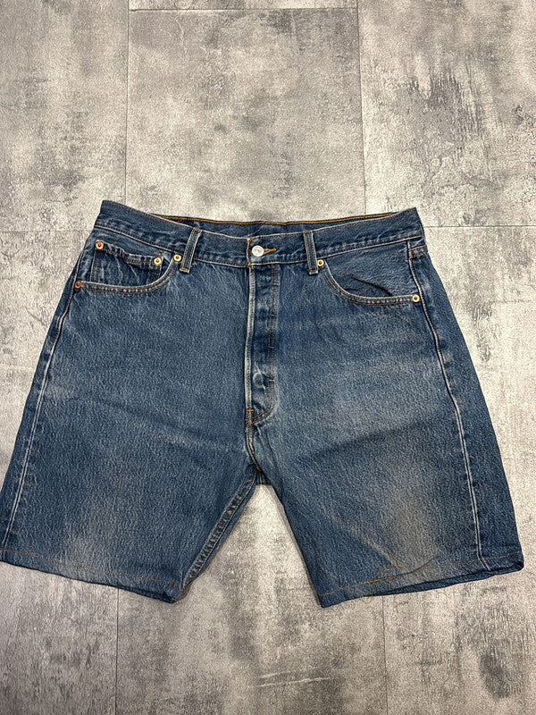 đź›’Short en jean Levi's 501 W36đź›’
