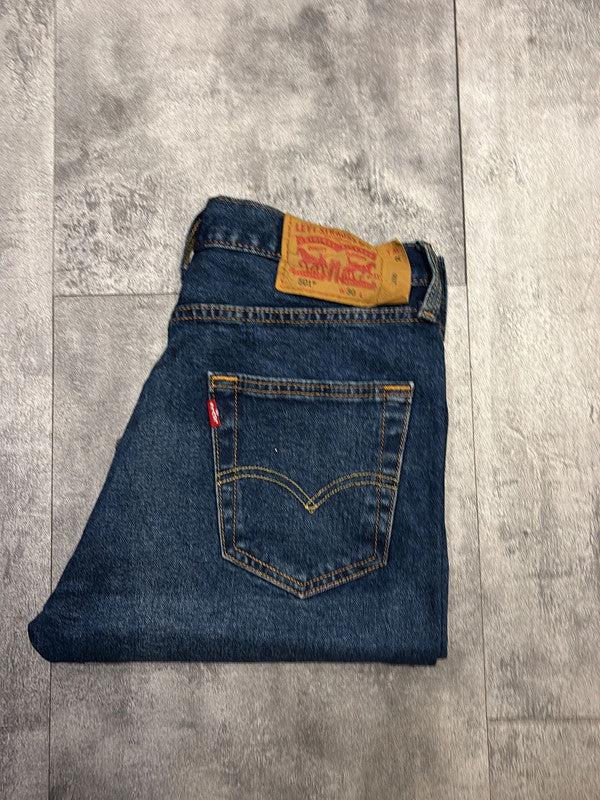 đź›’Short en jean Levi's W30đź›’