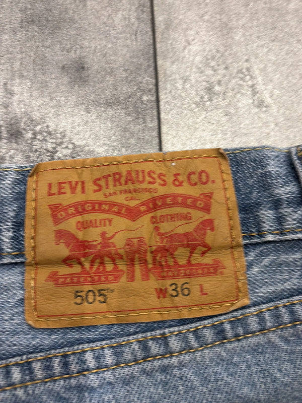 đź›’Short en jean Levi's 505 W36 đź›’