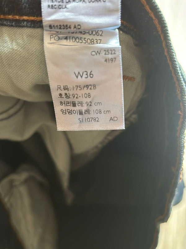 đź›’Short Levi's W36đź›’