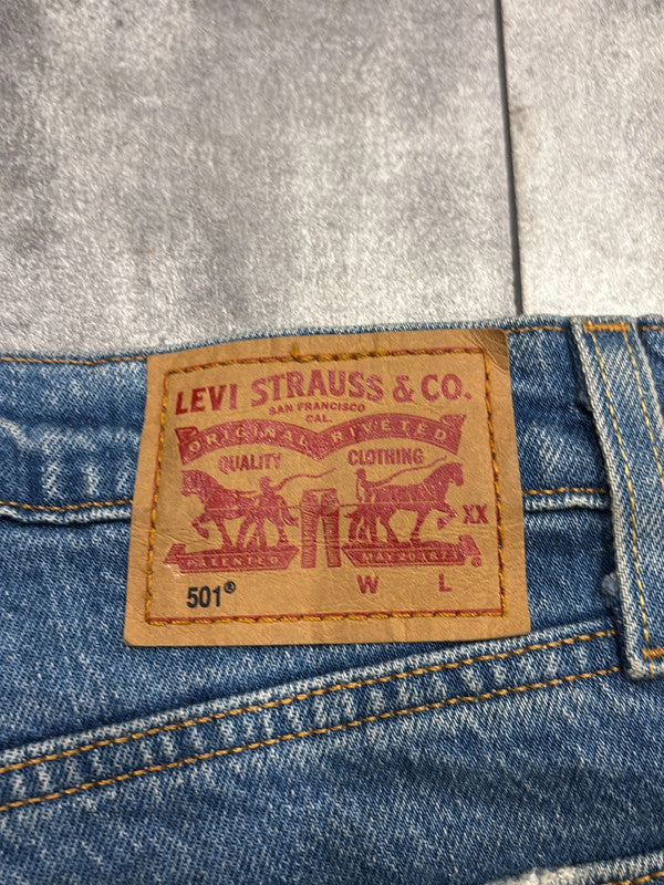 đź›’Short en jean Levi's 501 W28đź›’