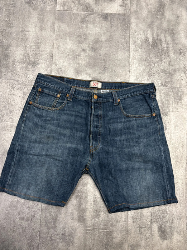 đź›’Short en jean Levi's 501 W38đź›’