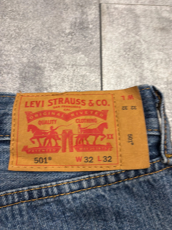 đź›’Short en jean Levi's 501 W32đź›’