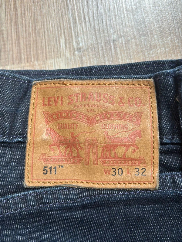 đź›’Short en jean Levi's 511 W30đź›’