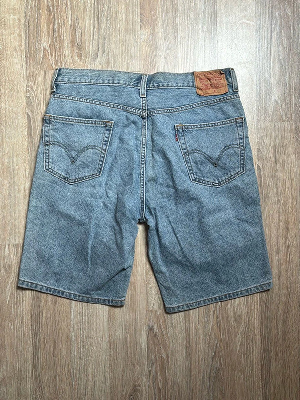 đź›’Short en jean Levi's 505 W36đź›’