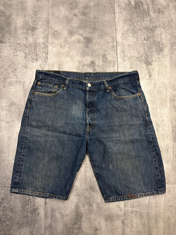 đź›’Short en jean Levi's 501 W36đź›’
