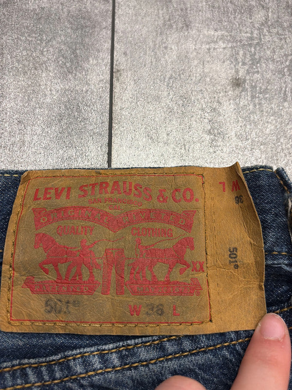 đź›’Short en jean Levi's 501 W36đź›’