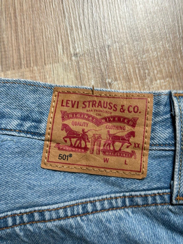 đź›’Short en jean Levi's 501 W26đź›’